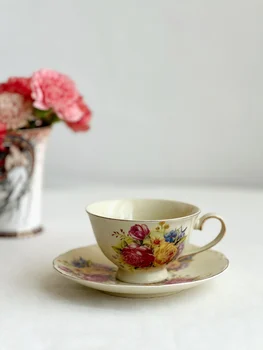 Европейский бежевый Винтажный цветочный керамический кофейный набор, состоящий из классической кофейной чашки