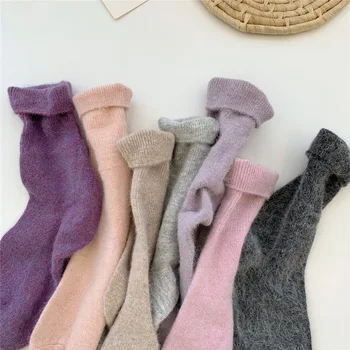 Зимние японские утепленные Теплые однотонные женские носки из кроличьего меха с тонкими полосками, повернутыми поверх шерстяных носков средней длины