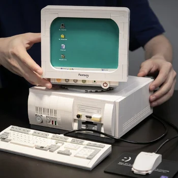 Классический старомодный ПК, компьютер с ЭЛТ-дисплеем, набор строительных блоков, игровой автомат, настольная модель Игрушки для взрослых